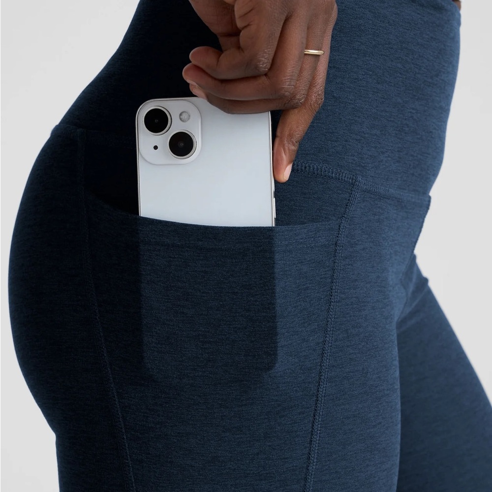 Beyond Yoga Spacedye Out of Pocket High Waisted Midi Legging Nocturnal Navy Med - Picture 2 of 8